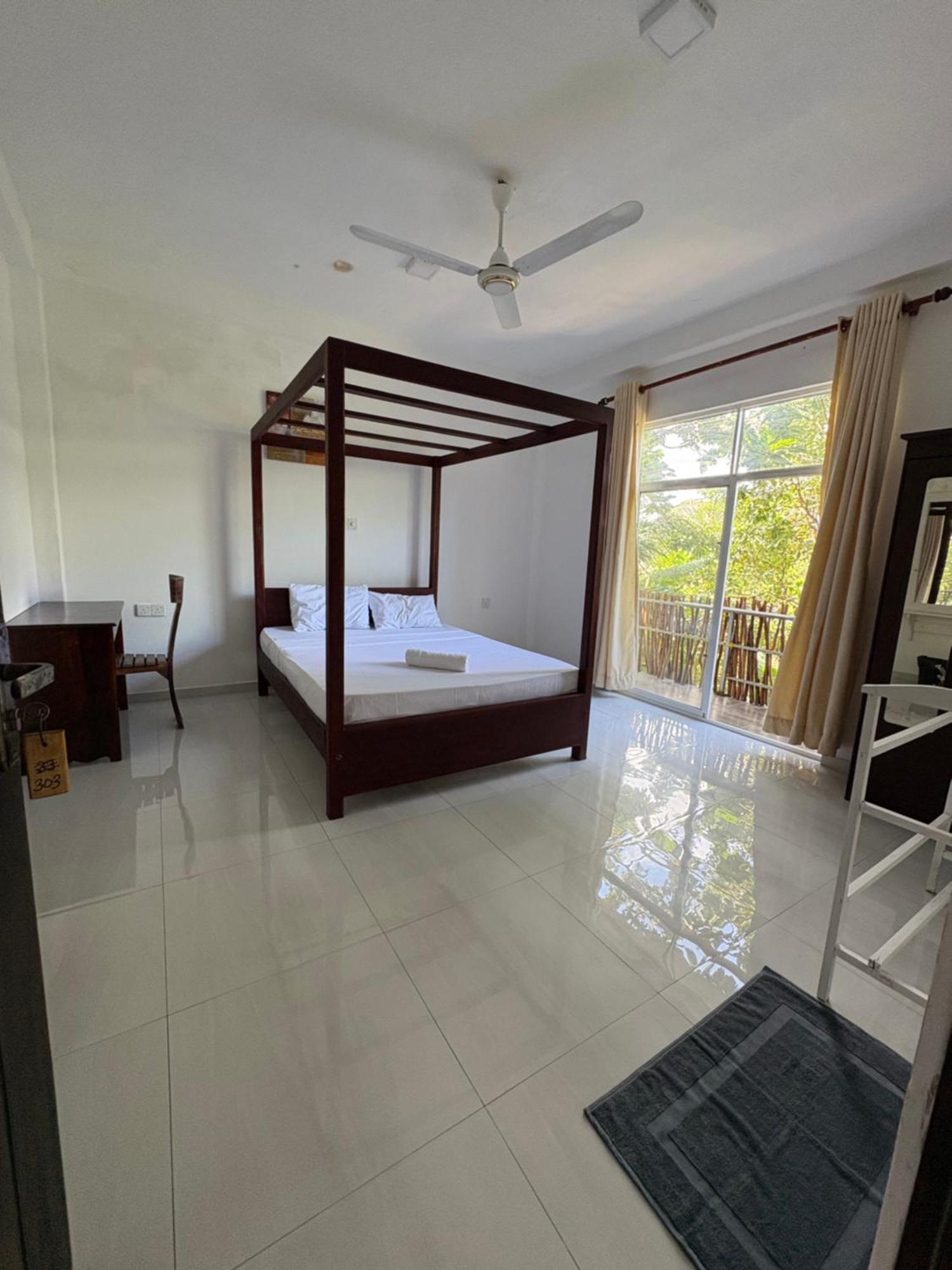 Wake N Flow, Weligama Exterior photo